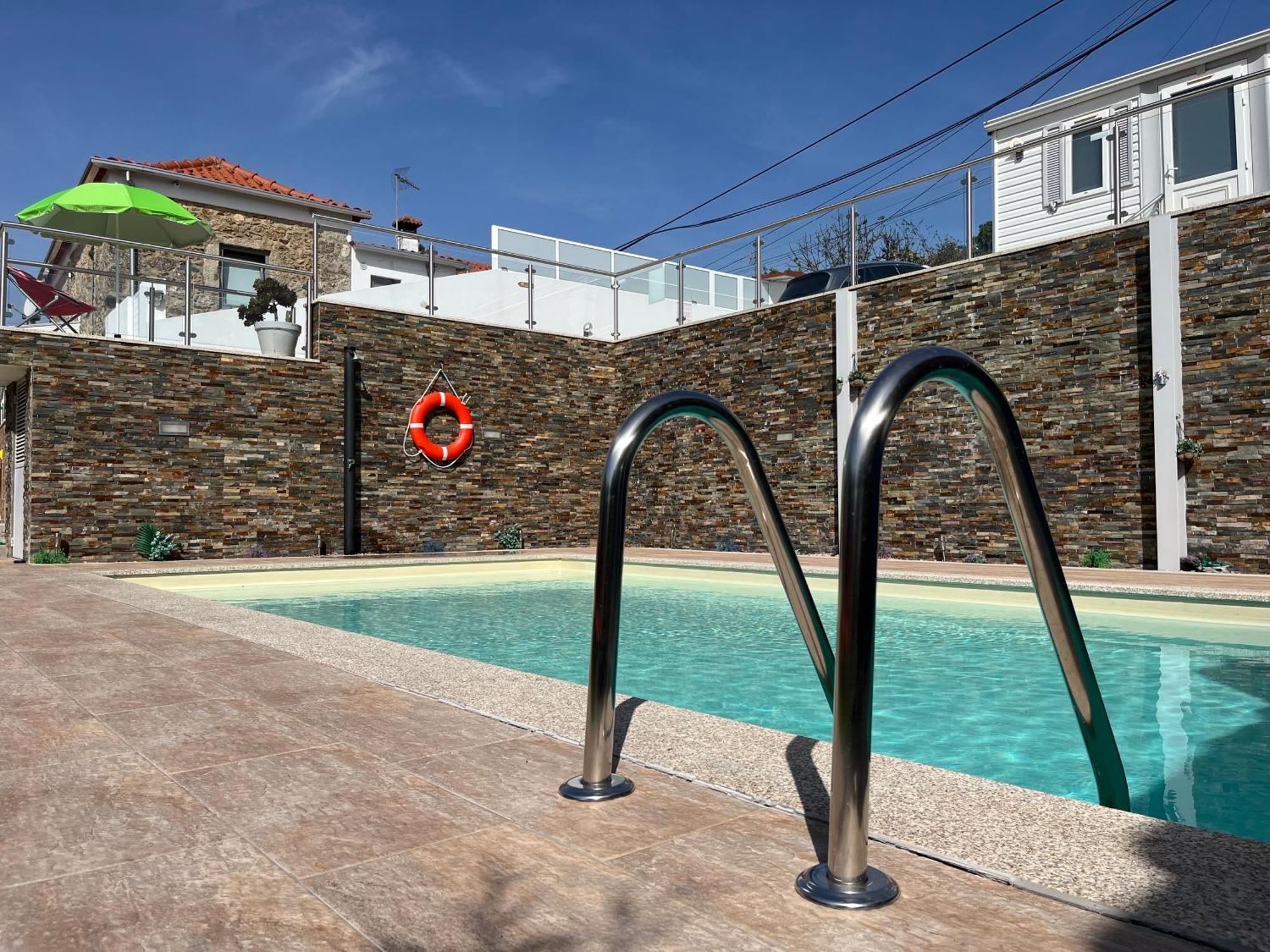 Fonte Retreat Home - Jacuzzi And Heated Swimming Pool Sandim Exterior photo